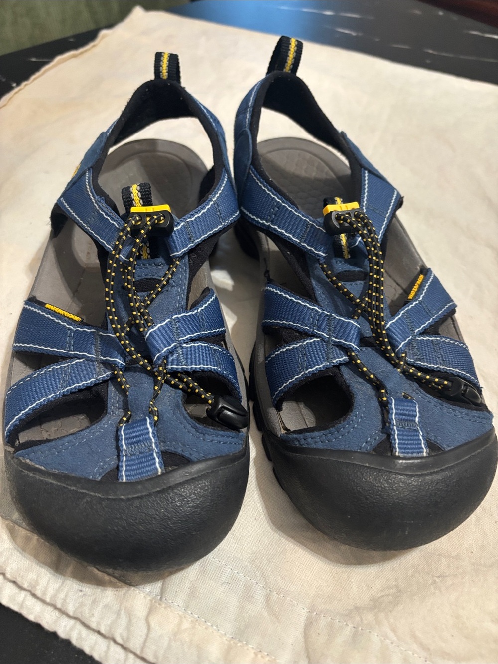 Keen Blue and Black Closed-Toe Outdoor Sandals with Yellow Accents
